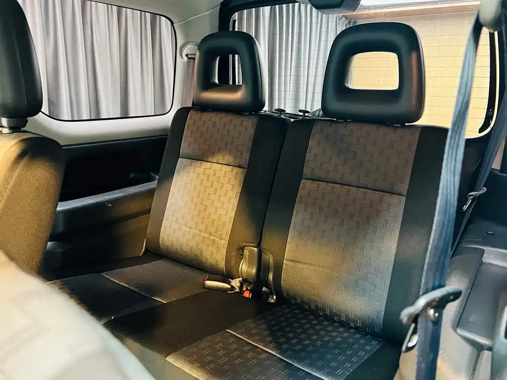 Suzuki Jimny — миниатюра 12