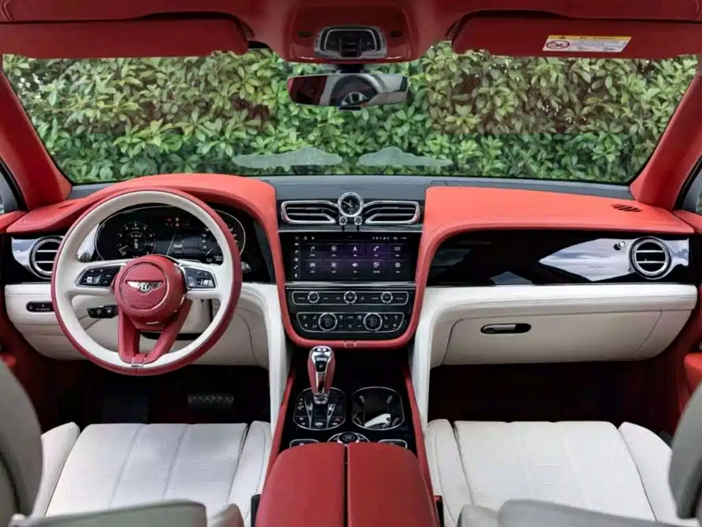 Bentley Bentayga 2024 4.0T V8