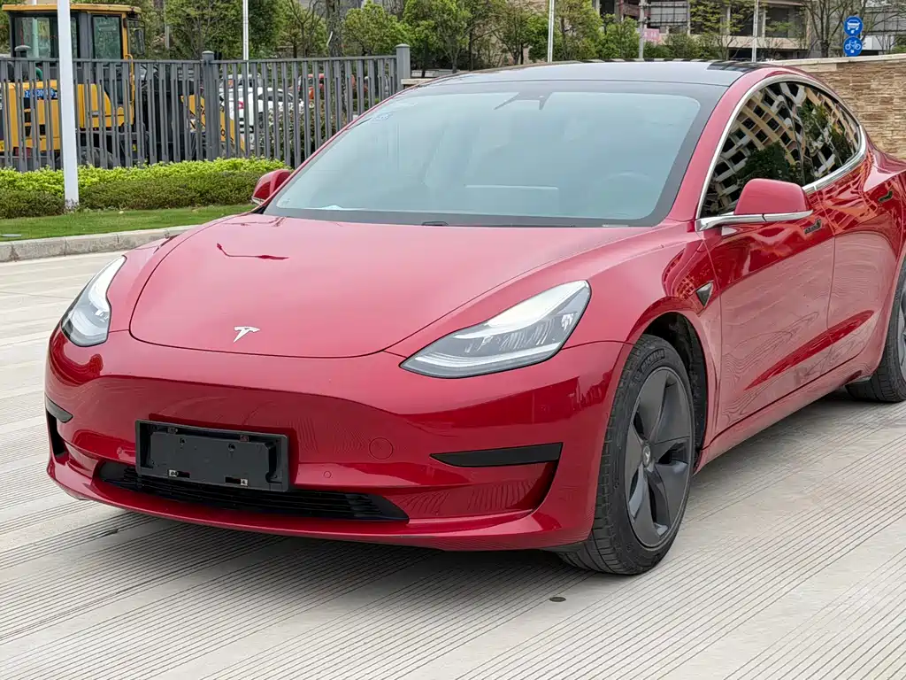 Tesla Model 3 2020