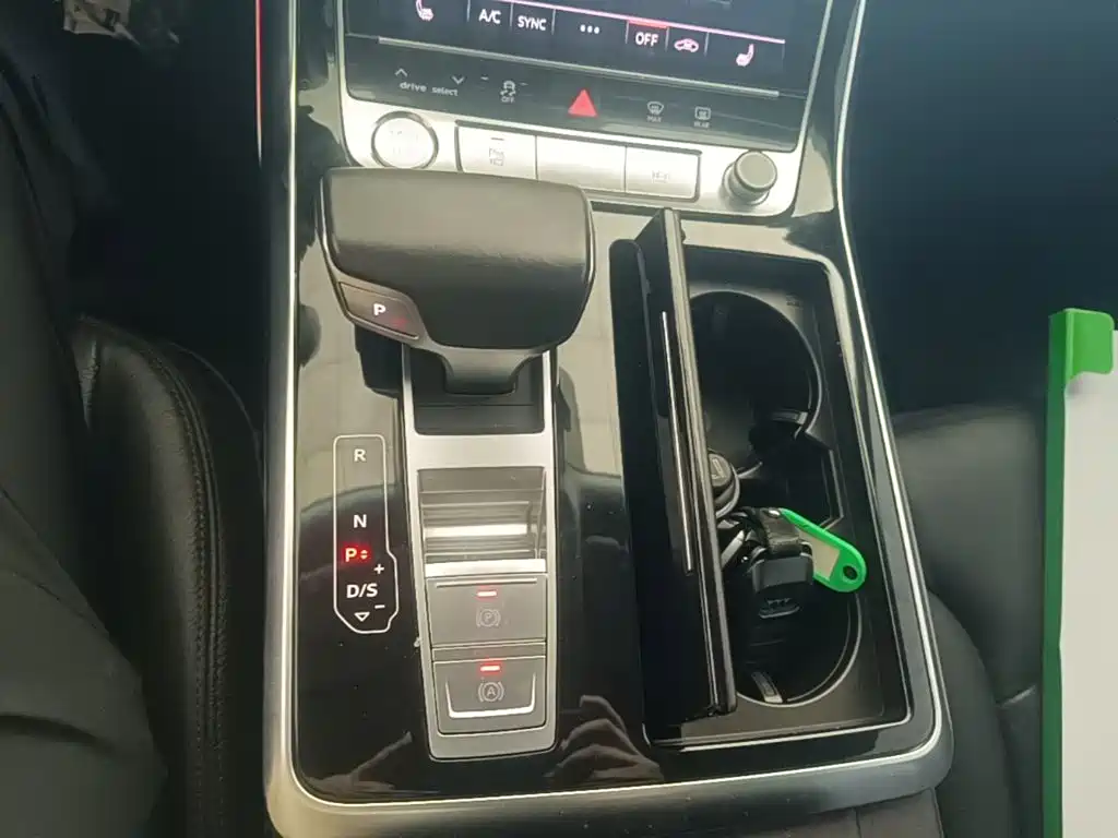 Audi Q8 — миниатюра 14