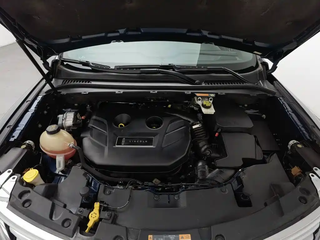 Lincoln MKC — миниатюра 6