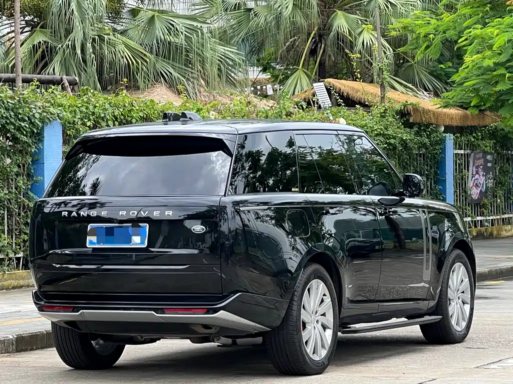 Land Rover Range Rover 2025 3.0 L6 360PS