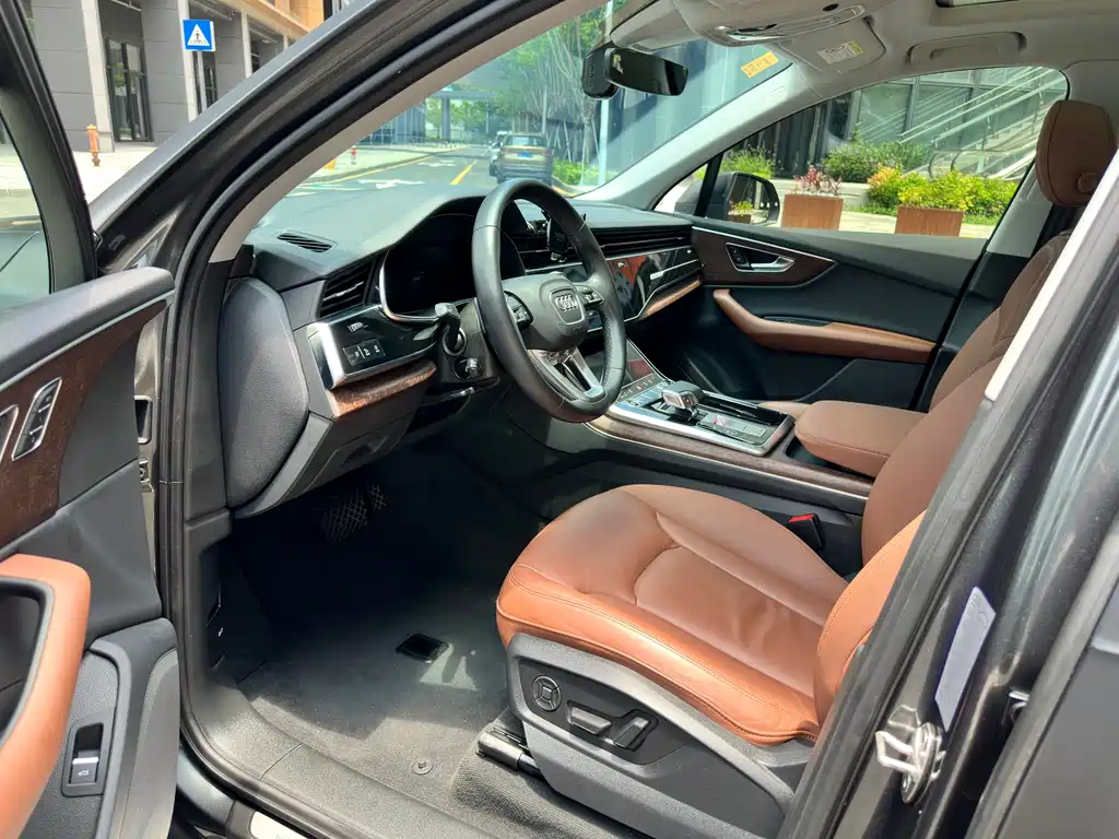 Audi Q7 2021 45 TFSI quattro S line Sport