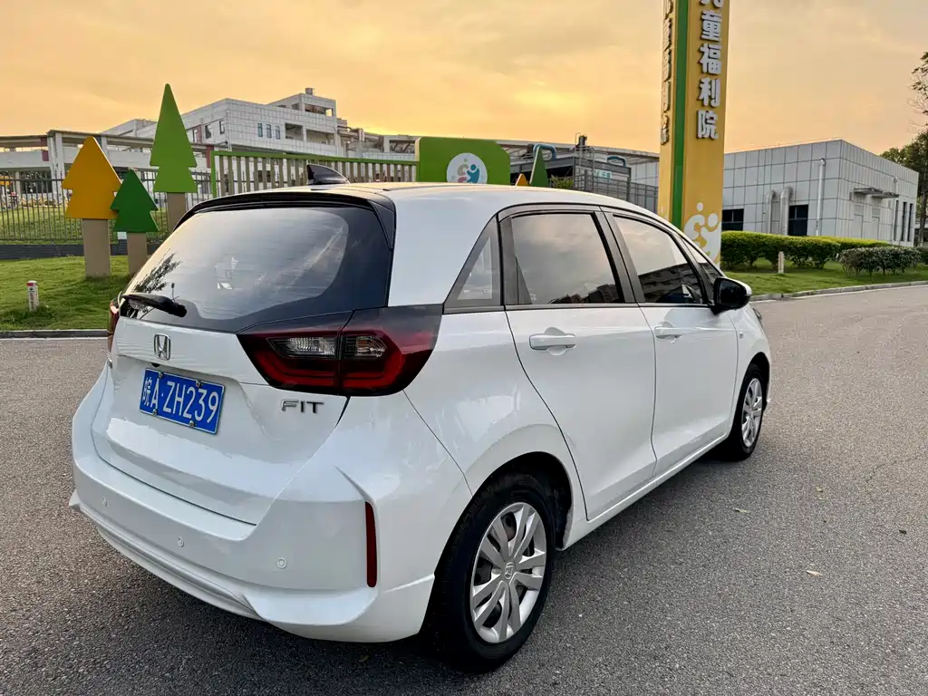 Honda Fit — миниатюра 16