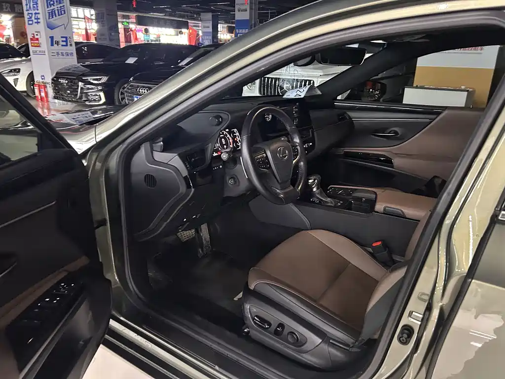 Lexus ES — миниатюра 5