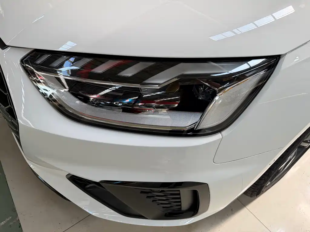 Audi A4L — миниатюра 4