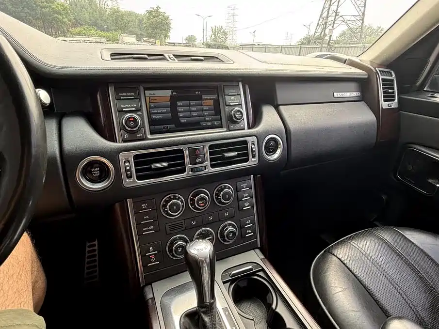 Land Rover Range Rover — миниатюра 35
