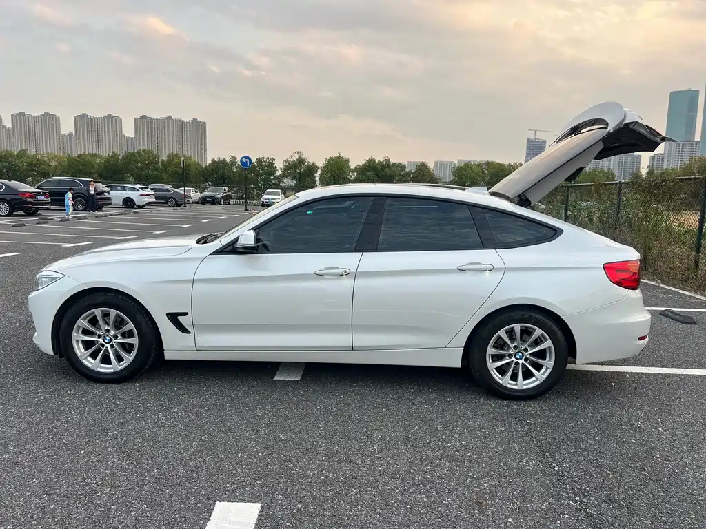 BMW 3 Series GT — миниатюра 7