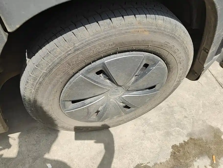Foton Fengjing i — миниатюра 6