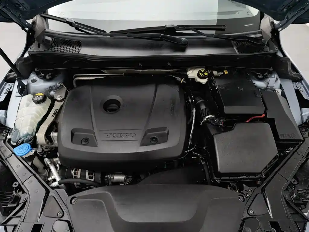 Volvo V40 — миниатюра 6