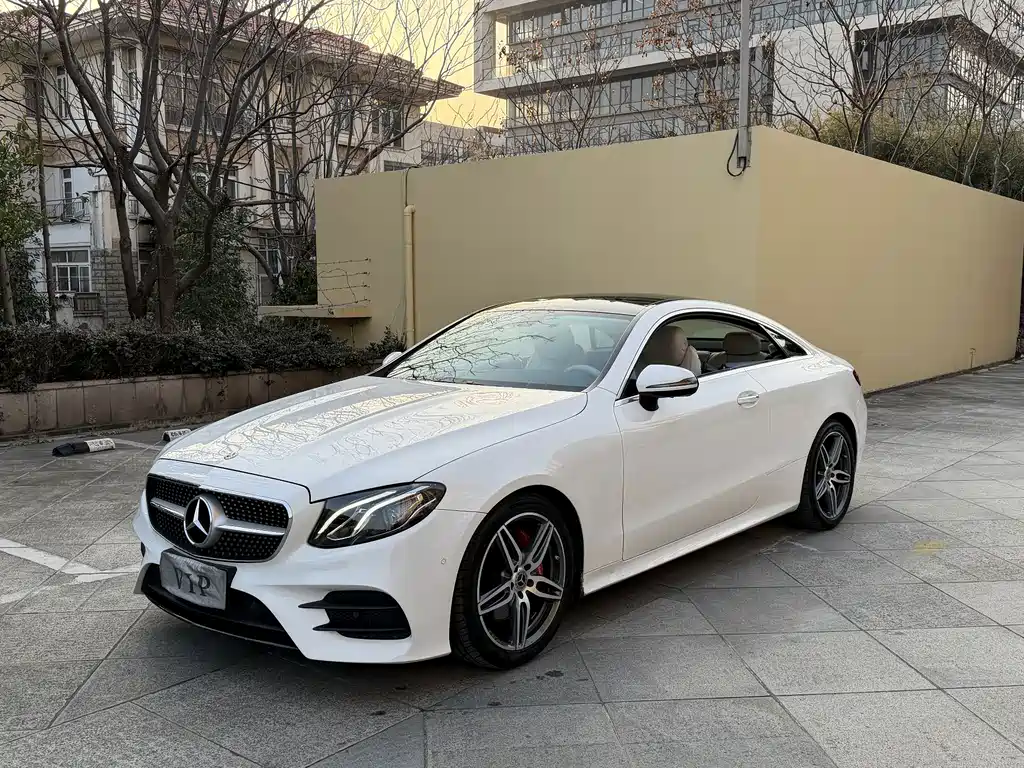 Mercedes-Benz E-Class (Import) — миниатюра 32