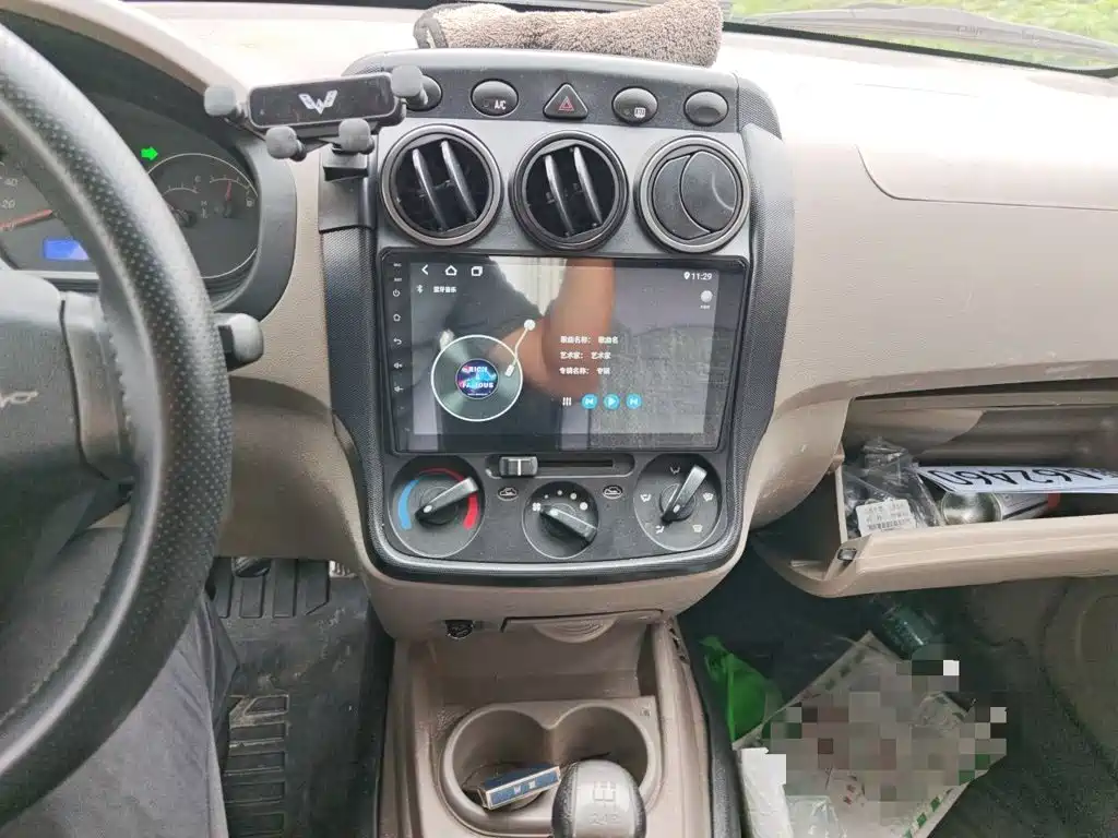 Wuling Hongguang — миниатюра 14