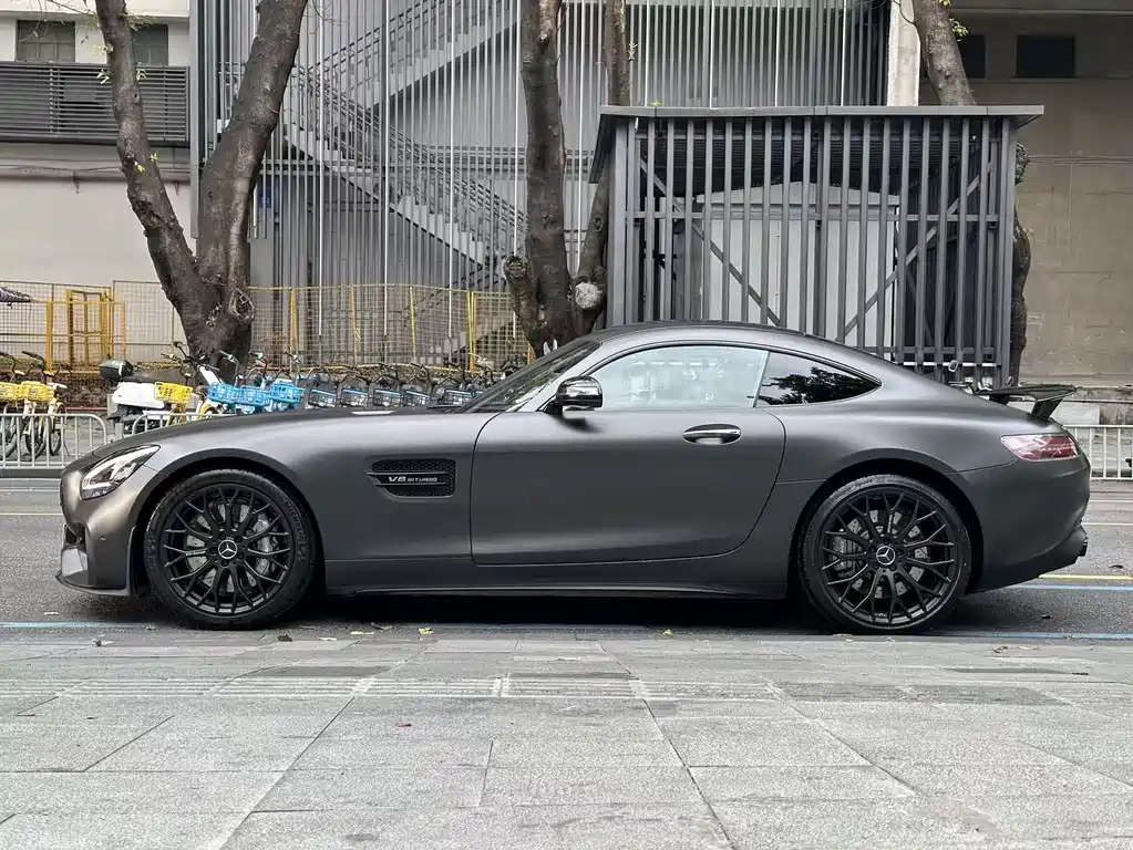 MERCEDES-BENZ AMG GT