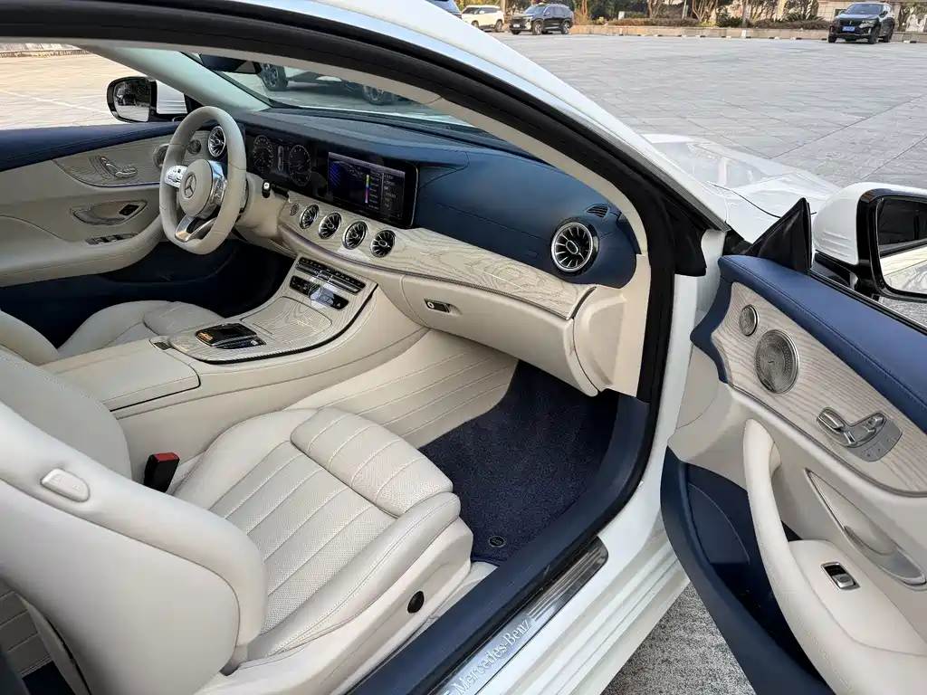 Mercedes-Benz E-Class (Import) — миниатюра 16