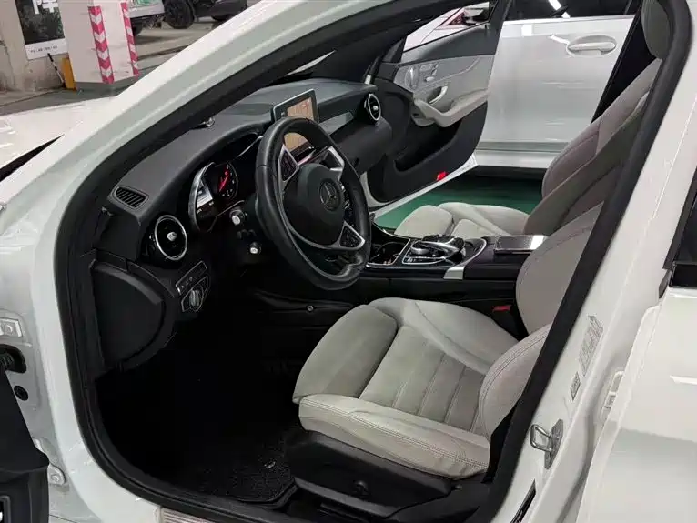 Mercedes-Benz C-Class C 2018 C 300 Sport