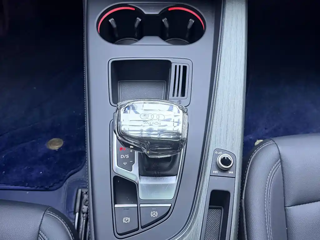 Audi A4L — миниатюра 16
