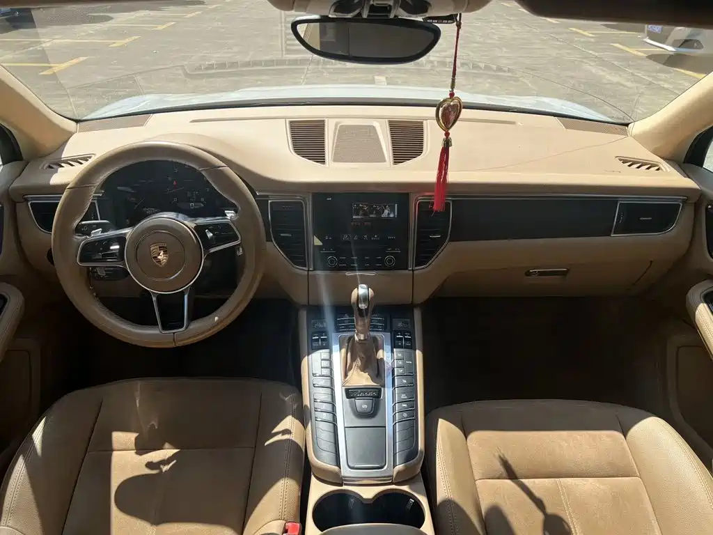 Porsche Macan — миниатюра 6