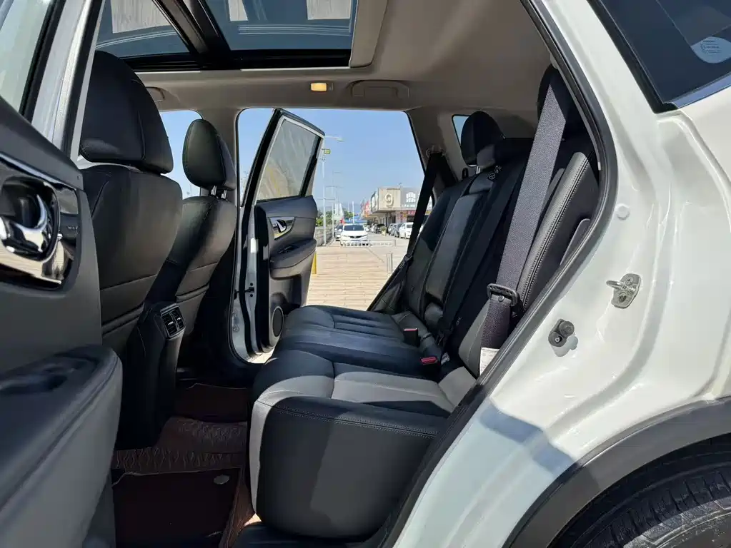 Nissan X-Trail — миниатюра 16