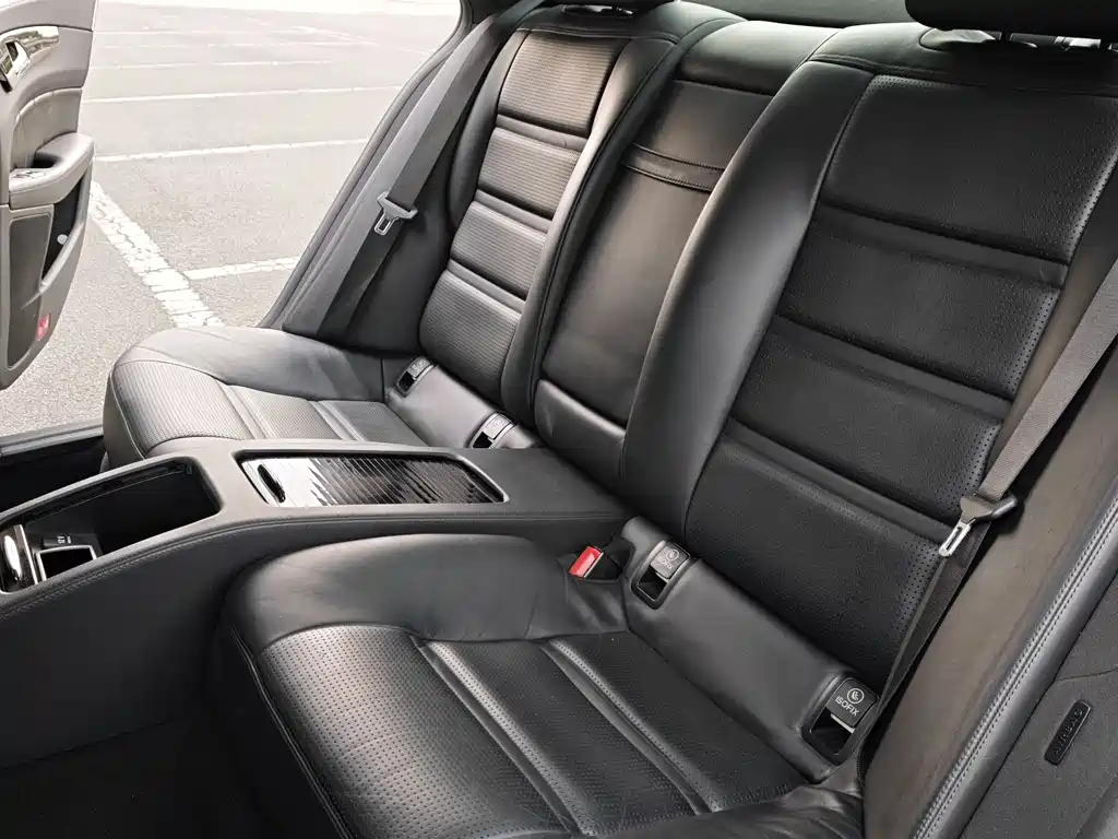 Mercedes-Benz CLS A MG 2012 AMG CLS 63