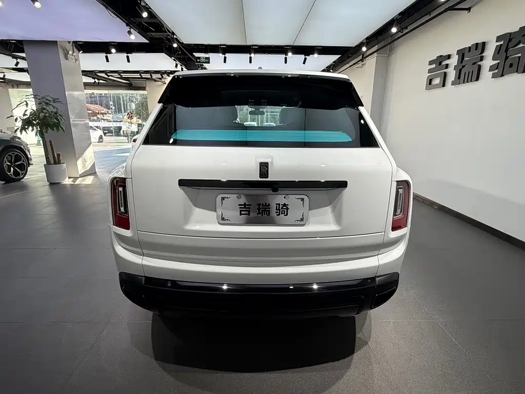 Rolls-Royce Cullinan 2024 Black Badge