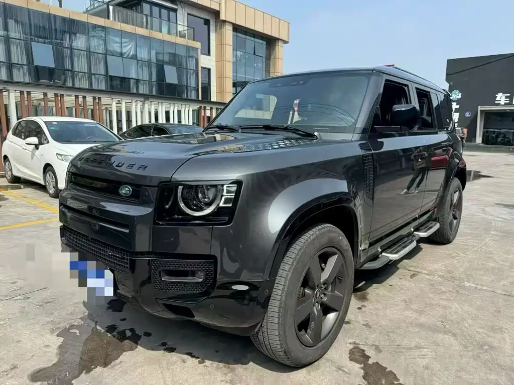 Land Rover Defender 2023