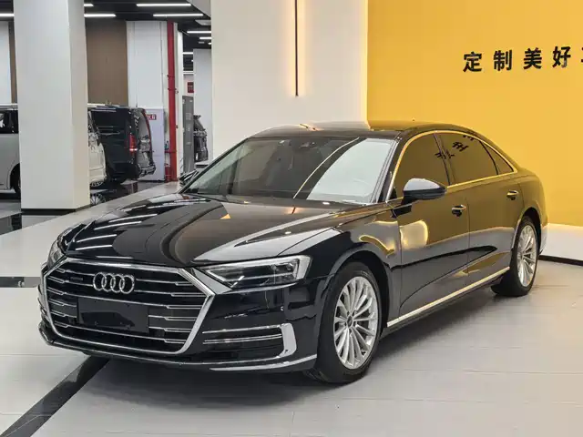 AUDI A8 2021