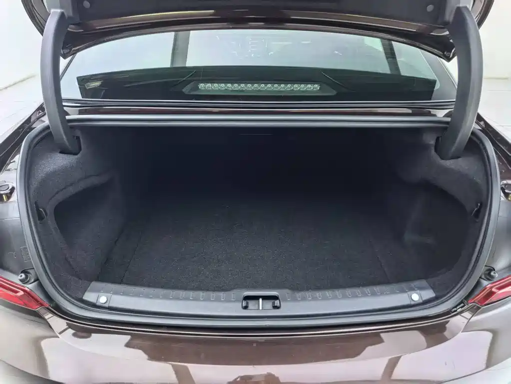 Volvo S90 — миниатюра 26