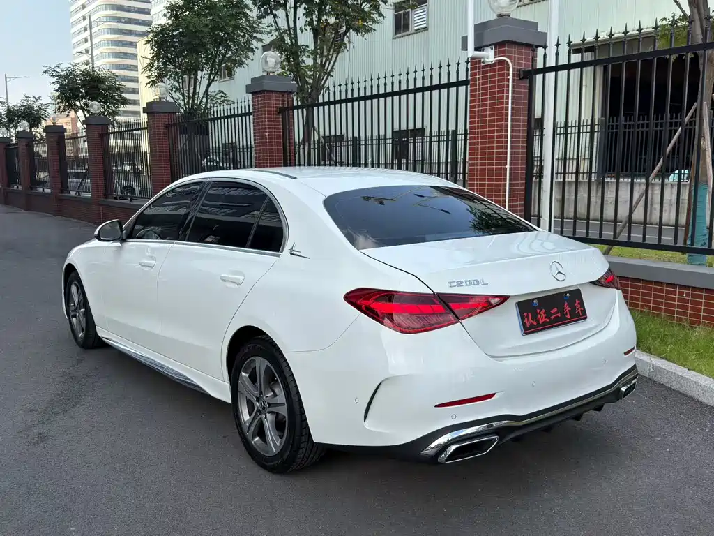 Mercedes-Benz C-Class — миниатюра 8