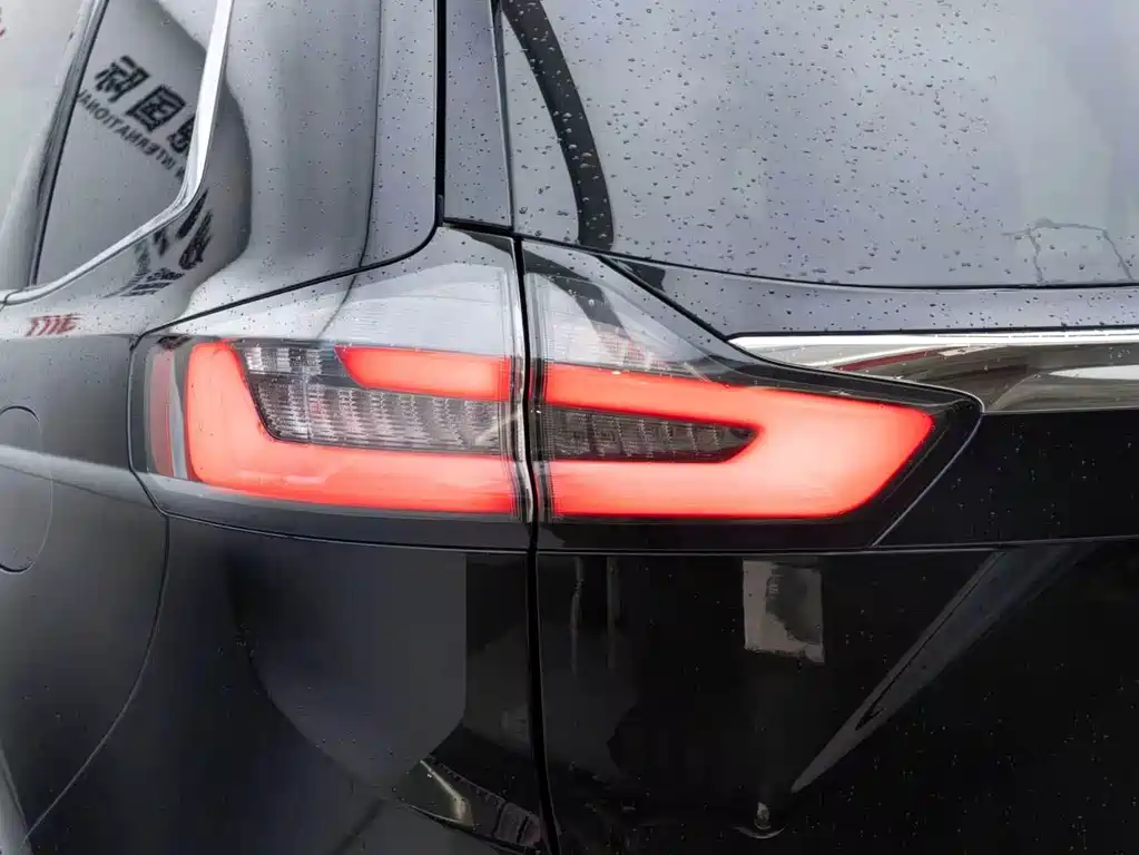 Ford Edge — миниатюра 31