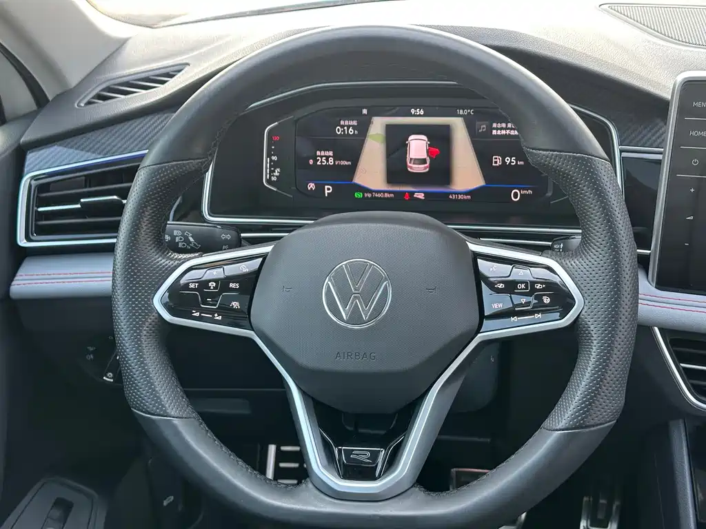 Volkswagen Tiguan L — миниатюра 14