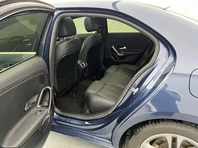 Mercedes-Benz A-Class — миниатюра 8