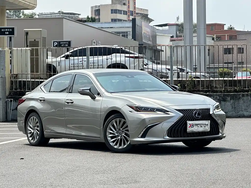 Lexus ES — миниатюра 2