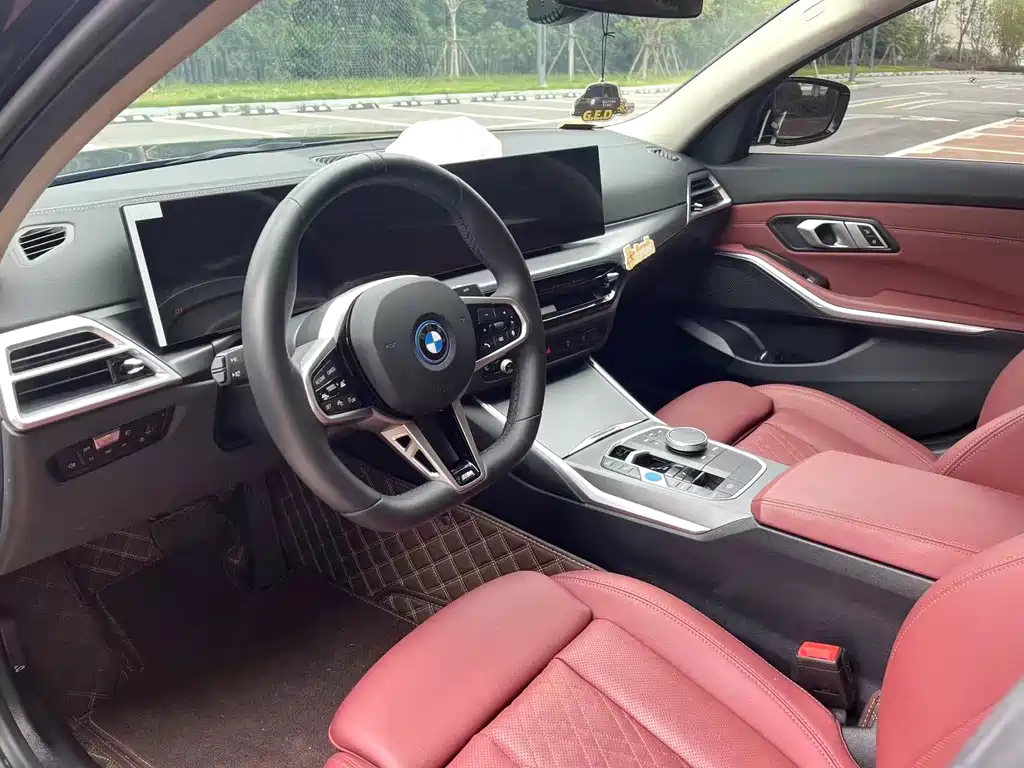 BMW i3 2022 eDrive 35 L