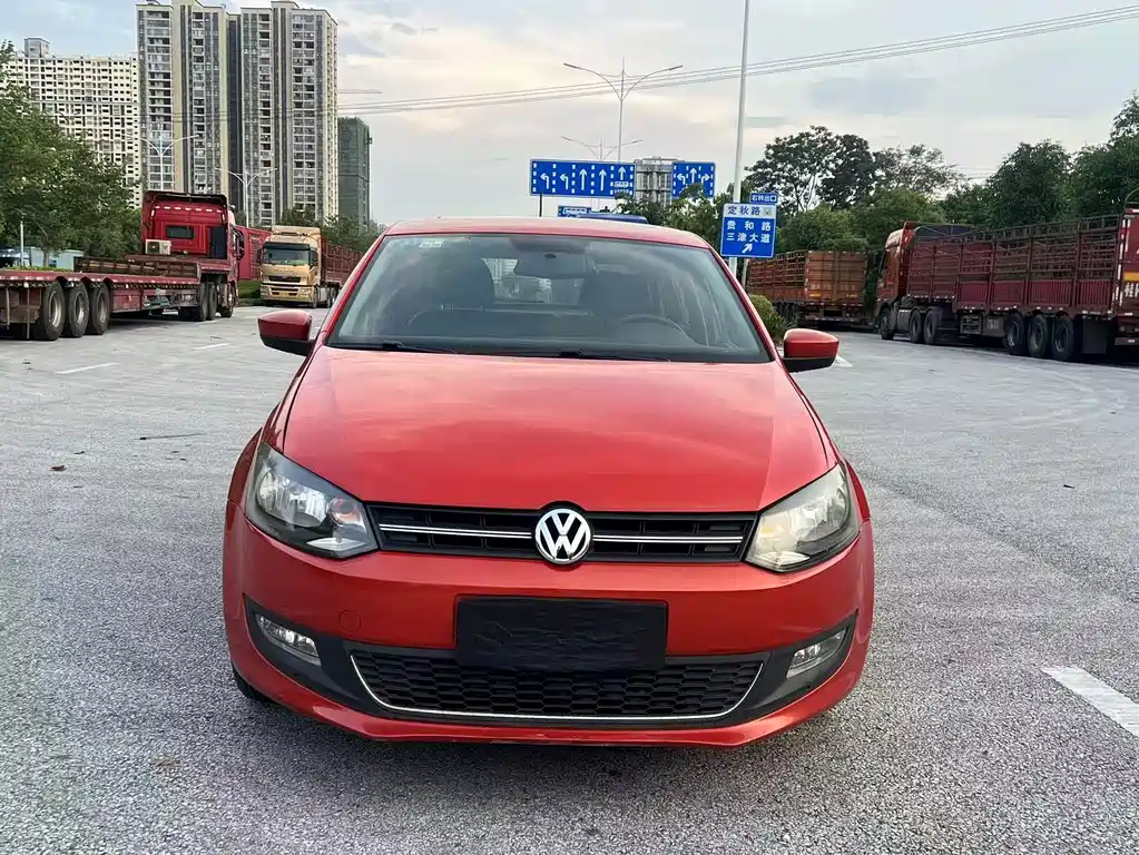 Volkswagen Polo 1.6L Auto Supreme Cool Edition, фото 2