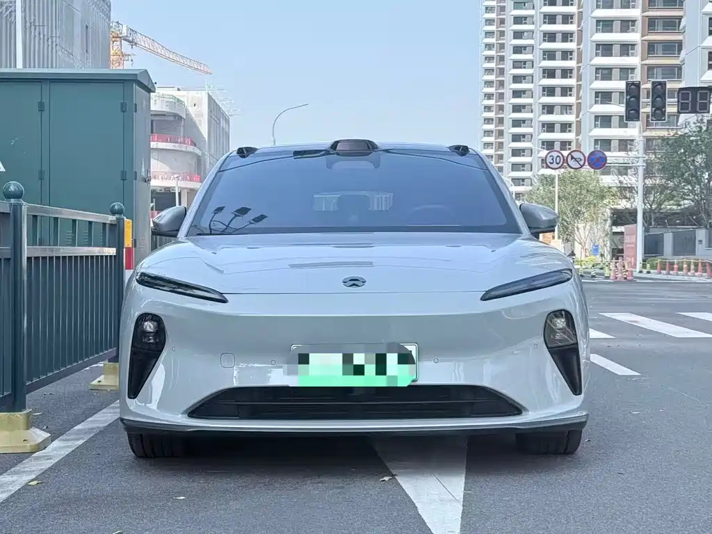 NIO ET5T — миниатюра 2