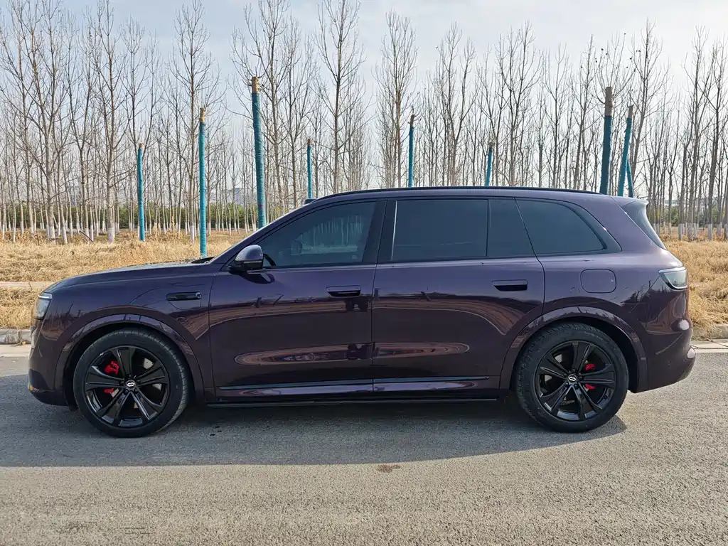 AITO ASK THE WORLD M8