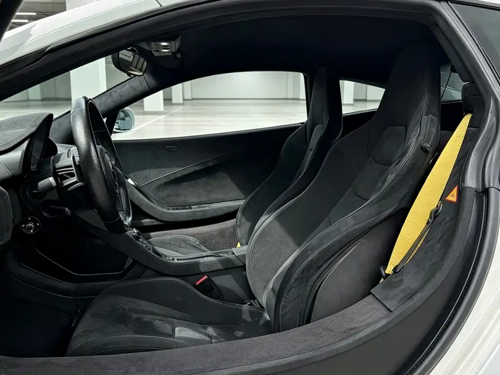 McLaren 650S 2014 3.8T Coupe