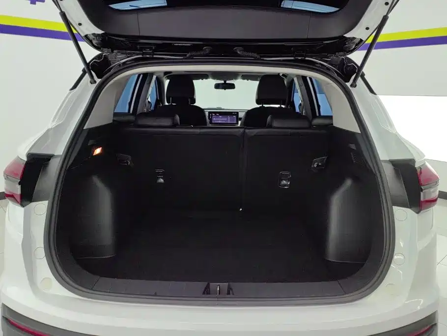 Geely Binyue — миниатюра 4