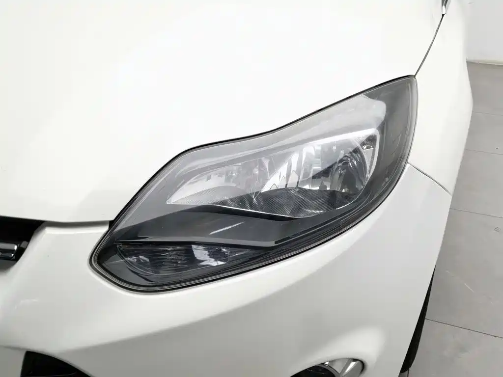 Ford Focus — миниатюра 7