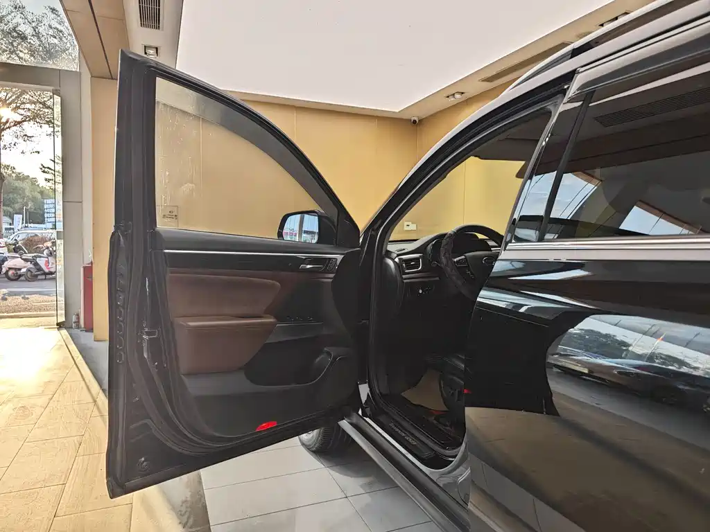 GAC GS8 2017 320T Luxury Smart Connect （ мест）