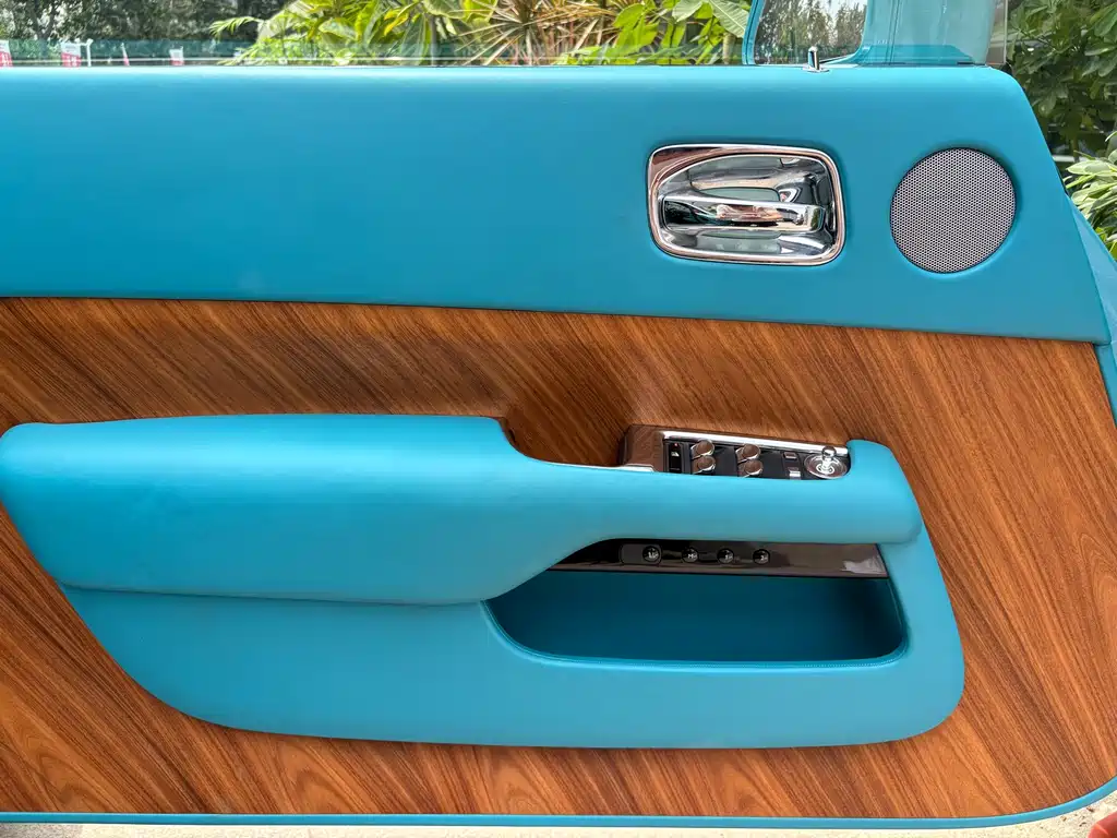 Rolls-Royce Wraith — миниатюра 12