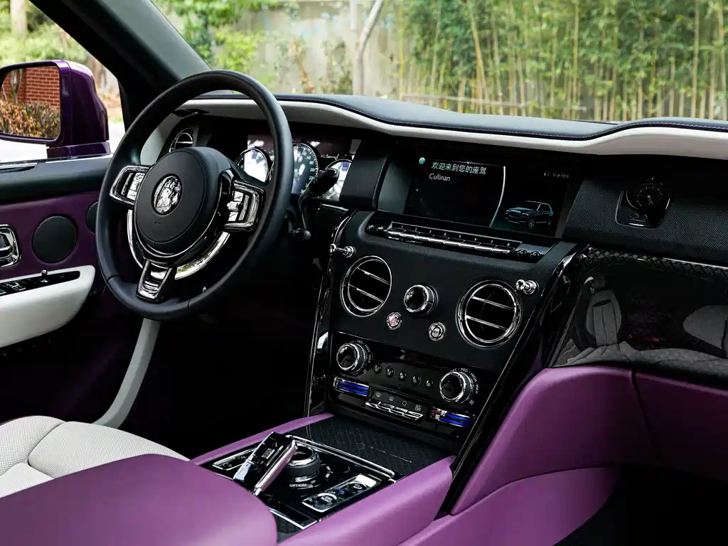 Rolls-Royce Cullinan — миниатюра 18