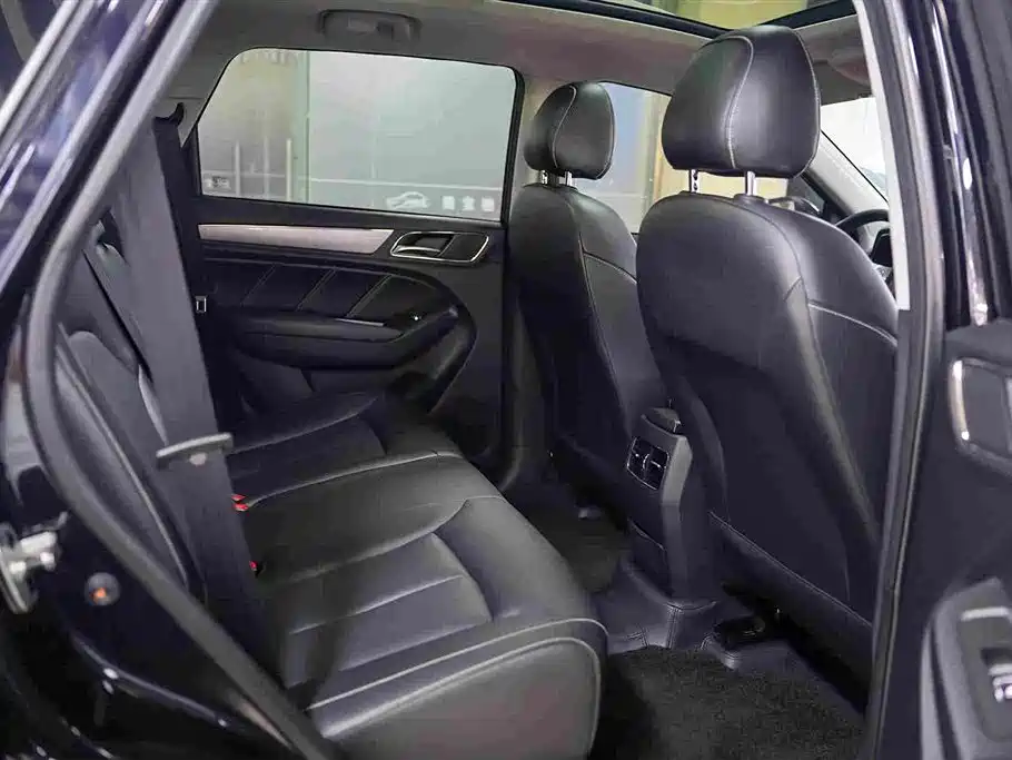 Roewe RX5 — миниатюра 5
