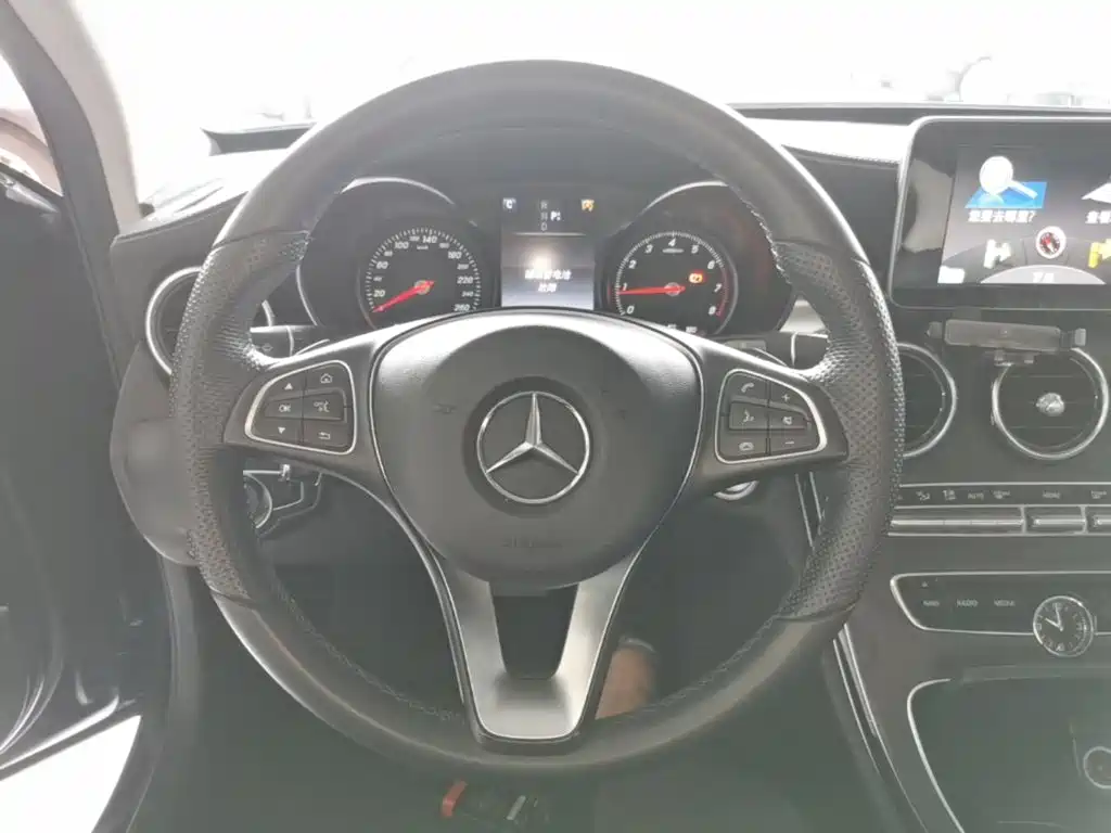 Mercedes-Benz C-Class — миниатюра 11