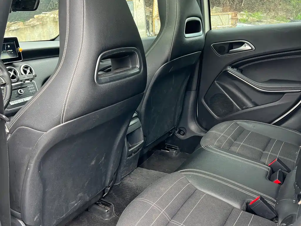 Mercedes-Benz A-Class (Import) — миниатюра 8