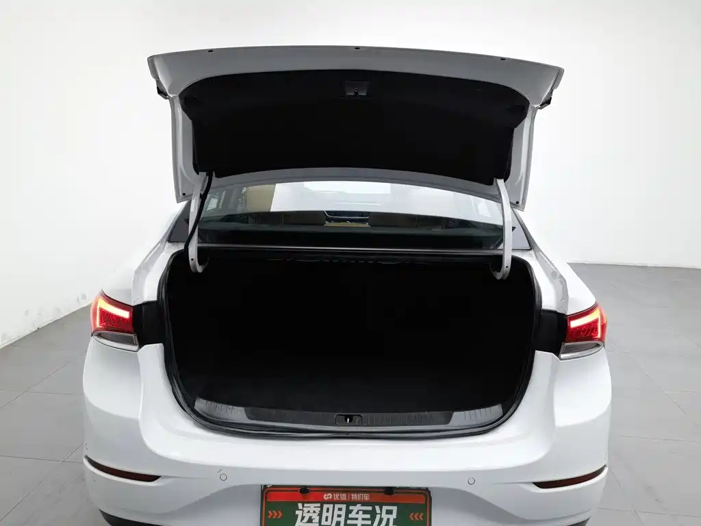Buick Excelle — миниатюра 16