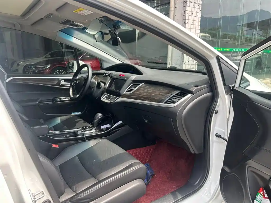Honda Jade — миниатюра 9