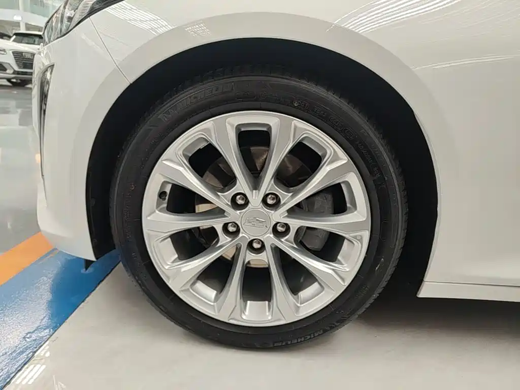 Cadillac CT5 — миниатюра 23