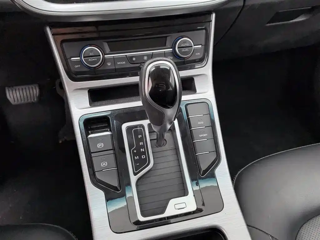 GEELY AUTOMOBILE EMGRAND GS