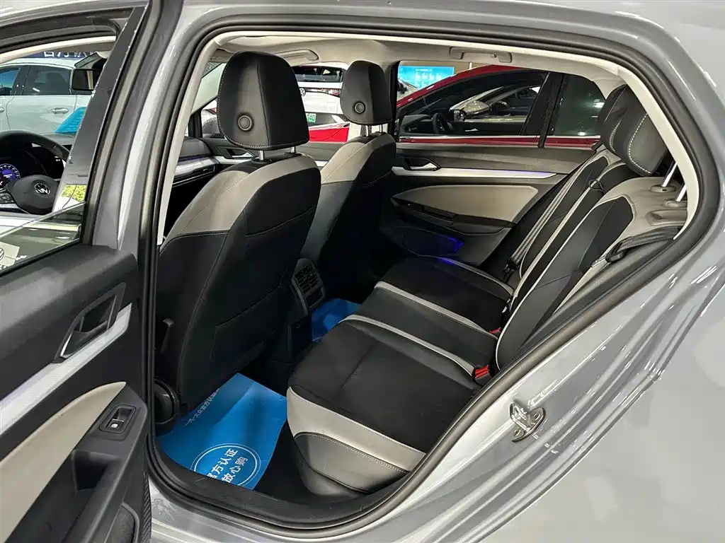 Volkswagen Golf — миниатюра 30